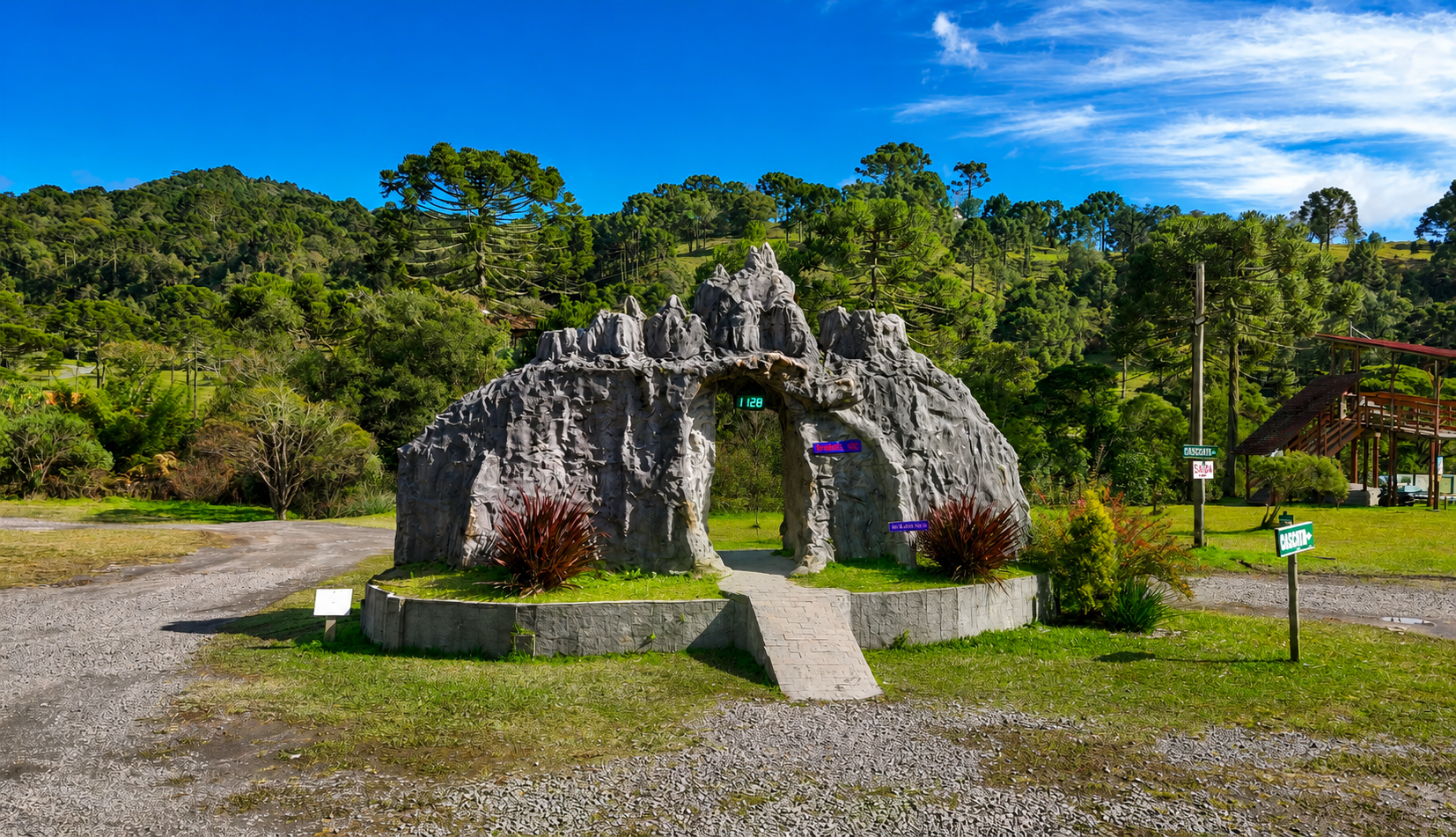 Réplica da Pedra Furada